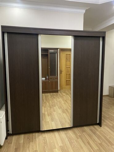 Bağ, çöl mebeli: İşlənmiş, Kupe, 3 qapılı Düz dolab, Qarderob, paltar dolabı