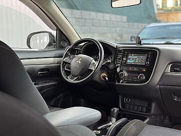 Mitsubishi: Mitsubishi Outlander: 2017 г., 2.4 л, Автомат, Бензин, Кроссовер — 7