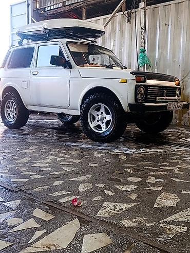 газ 3102: ВАЗ (ЛАДА) 4x4 Niva: 1978 г., Жол тандабас — 1