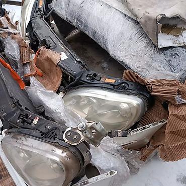 Передние фары: Передняя правая фара Mercedes-Benz 2004 г., Б/у, Оригинал — 9