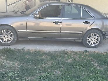 210 cdi: Mercedes-Benz E-Class: 1992 г., Седан — 1