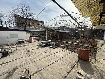 Продажа коттеджей и домов: Продаётся дом с приусадебным участком. 7,5 соток по документам и 10 — 6