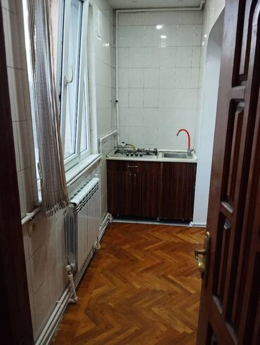 Köhnə tikili: Bakı, 8-ci kilometr, 3 otaqlı, Köhnə tikili, m. Xalqlar Dostluğu, 70 kv. m — 26