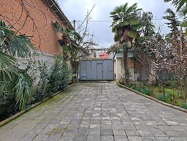 gencede satlan evler: 7 otaqlı, 318 kv. m, Orta təmir — 5