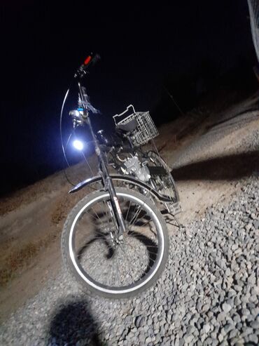 Электровелосипеды: Moped mühərrikli velosiped - Çərçivə üzərində quraşdırılmış benzinli