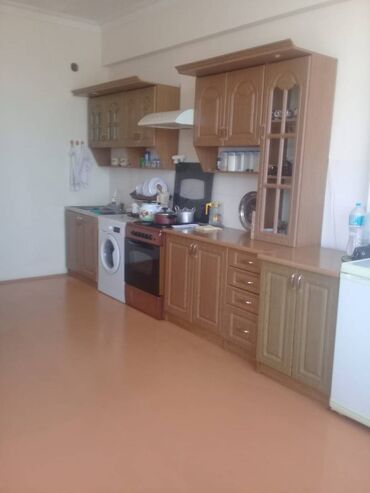 Uzunmüddətli kirayə mənzillər: Bineqedi rayonu 9-cu mikrarayonda 16 mertebeli binanın 14-cu — 7