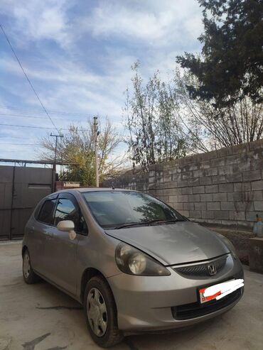 продаю тайота хайландер: Honda Fit: 2003 г., 1.3 л, Вариатор, Бензин, Хэтчбэк