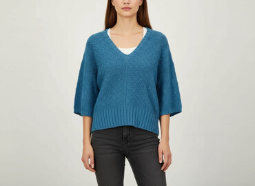 Swetry: Sweter damski, rozmiar M