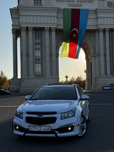 benzin ceni: Chevrolet Cruze: 1.4 l | 2015 il 171000 km Sedan