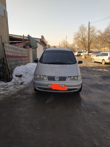 ретро машины: Volkswagen Sharan: 2000 г., 2 л, Механика, Бензин, Вэн/Минивэн