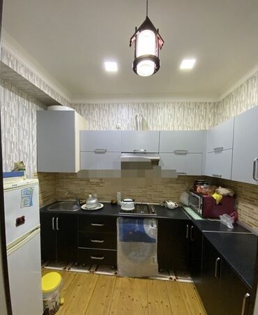Uzunmüddətli kirayə mənzillər: Razinda stiml hospitalin yanda 14/14 de 3 otaq 90 kv temirli esyali