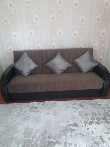 Продажа коттеджей и домов: Продаётся дом с благоустроенным двором и уютным интерьером. - Участок — 5