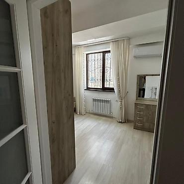 Продажа квартир: 2 комнаты, 50 м², Элитка, 1 этаж — 8
