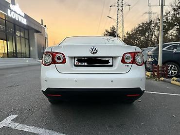 Volkswagen Jetta: 2010 г., 1.4 л, Автомат, Бензин, Седан