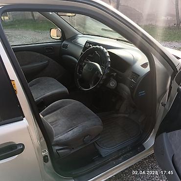 такта раум: Toyota Raum: 2000 г., 1.5 л, Автомат, Бензин, Хэтчбэк — 6
