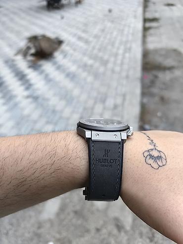 baki saati: Hublot saatı, təptəzədir, qarantiyası da var. Tam mexaniki, qoldan — 10
