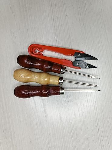 Аксессуары для шитья: Набор по работе с кожей. пробойники, кромкорезы, стикер, ножницы — 16