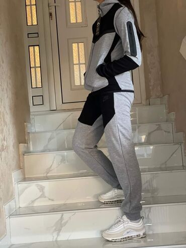 Trenerke: S-Xl. L — 13