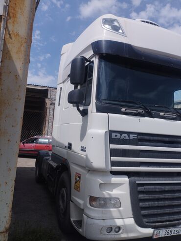 купить старый автобус не на ходу: Тягач, DAF, 2006 г.