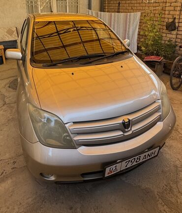 runx alex: Toyota ist: 2002 г., 1.5 л, Автомат, Бензин, Хетчбек