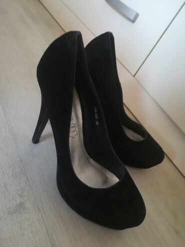 udobne salonke: Pumps, 39