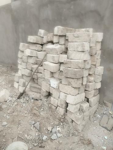 aqlay daşı qiyməti: Üstdən çıxma standart kubik 200 ədəd.Qiyməti 0.20 qəpik 1 ədədi — 1