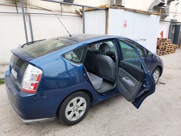 аренда форд: Toyota prius arenda verilir
