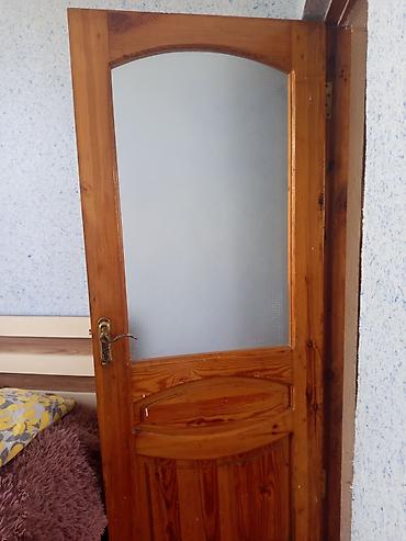 samdanlar: Taxta otaq qapısı – şüşəli model 4 dənə - Material: təbii ağac (şam — 1