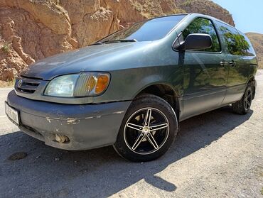 обмен на авто с доплатой: Toyota Sienna: 2000 г., 3.3 л, Автомат, Бензин, Минивэн