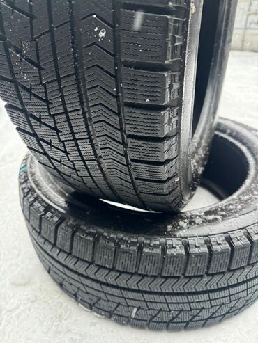 Шины: Шины 225 / 55 / R 17, Зима, Б/у, Комплект, Япония, Bridgestone