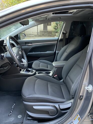 Hyundai: Hyundai Elantra: 2 l | 2019 il Sedan — 9