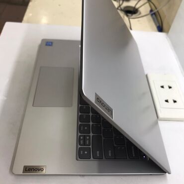 lenovo bakida: İşlənmiş Lenovo IdeaPad, 14 ", Intel Pentium, 128 GB, Ünvandan götürmə