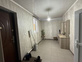 таш добо дома: Дом, 65 м², 4 комнаты, Риэлтор, Старый ремонт