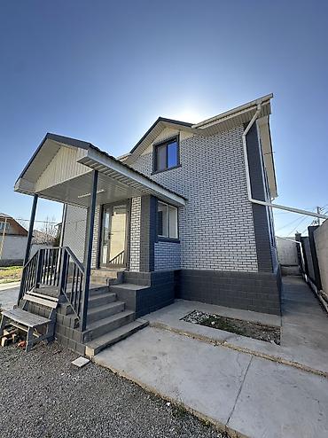 Продажа коттеджей и домов: 🔥Продается Мансардный дом🔥 🏡Район: Ак Ордо 1 ✅Участок:5 соток — 6
