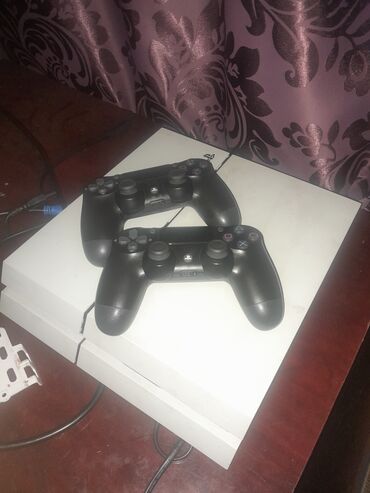 70 дюймов телевизор: Ps 4 fat 40+игр цифровых через подписку ea play два джойстика рабочих