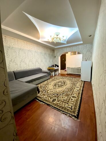 квартира в центре города: 2 комнаты, 44 м², 106 серия улучшенная, Цокольный этаж этаж, Косметический ремонт