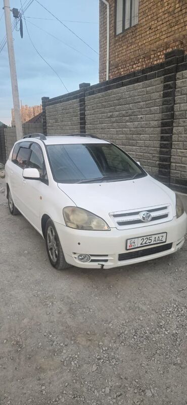 продам авто в рассрочку бишкек: Toyota Ipsum: 2002 г., 2.3 л, Автомат, Бензин, Вэн/Минивэн