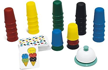 05 klub: Praktične šolje – društvena igra za brzinu i logiku (6+, 2–6 igrača) — 4