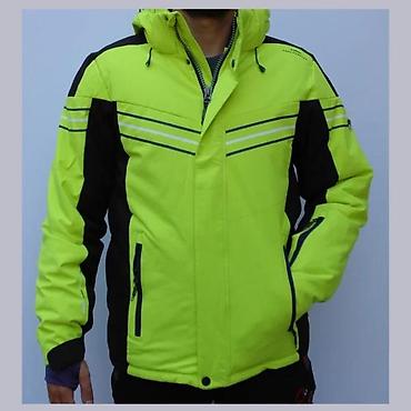 north face kacket: Muška jakna u neon žutoj boji, dizajnirana za skijanje. Poseduje — 4