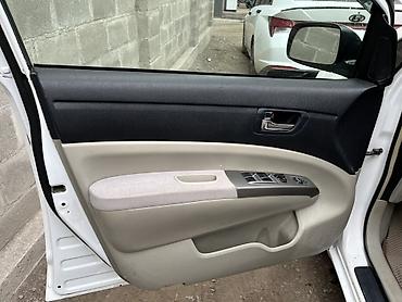 Toyota: Toyota Prius: 2006 г., 1.5 л, Автомат, Гибрид, Хэтчбэк — 8