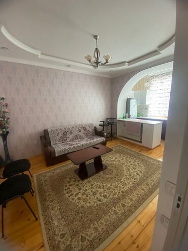 Uzunmüddətli kirayə mənzillər: Salam Hervaxtiniz xeyr.Xirdalan seherinde AAAF parkda 2 otaqli studio