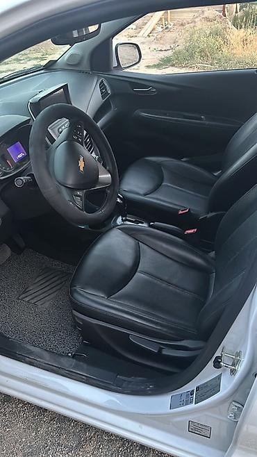 Chevrolet: Chevrolet Spark: 2016 г., 1 л, Автомат, Бензин, Хэтчбэк — 3