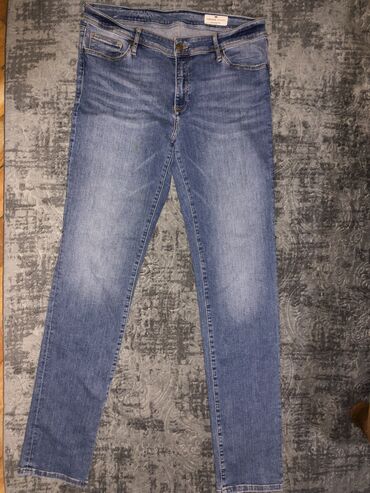 bledi teksas: Zenske farmerke cross jeans! Struk 43cm;bokovi 47cm;dubina 29 i duzina