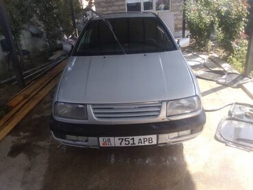Volkswagen: Volkswagen Vento: 1994 г., 1.8 л, Механика, Бензин, Седан — 2