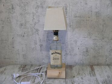 Рабочие настольные лампы: Светильник ночник. настольная лампа из бутылки виски и крепких — 12