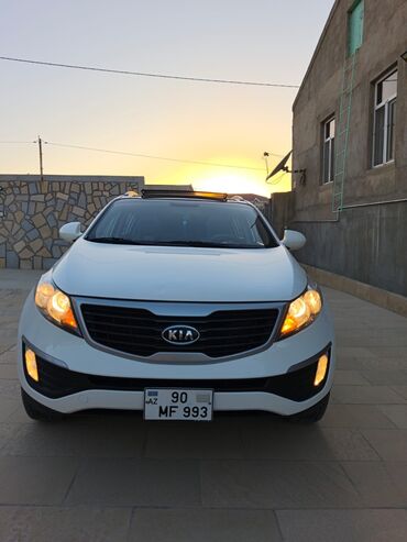 Kia: Kia Sportage: 2.4 l | 2011 il Sedan — 10