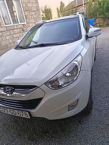Hyundai: Hyundai ix35: 2 л | 2010 г. Кроссовер — 1