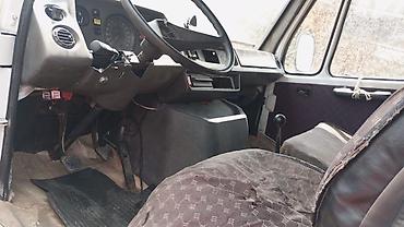 ман фура: Грузовой фургон Mercedes-Benz (серия T2/508–609) белого цвета — 3