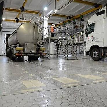 Резиновая плитка: Устойчивый к самым высоким нагрузкам, чрезвычайно прочный, невероятно — 21