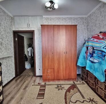 продаю кв 106 серия: 2 комнаты, 45 м², 106 серия улучшенная, 4 этаж